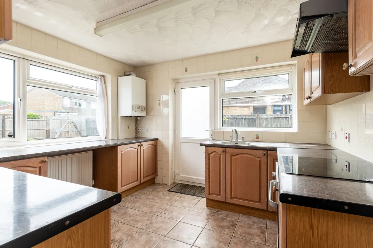 Warwick Crescent, Sittingbourne, ME10 1TG, photo 5