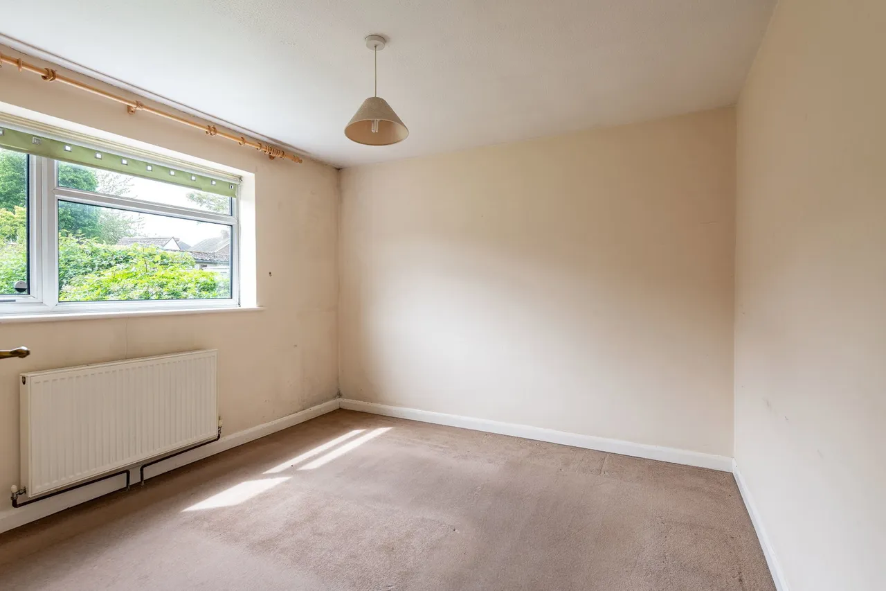 Warwick Crescent, Sittingbourne, ME10 1TG, photo 9