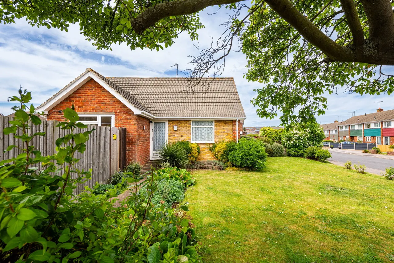 Warwick Crescent, Sittingbourne, ME10 1TG, photo 10