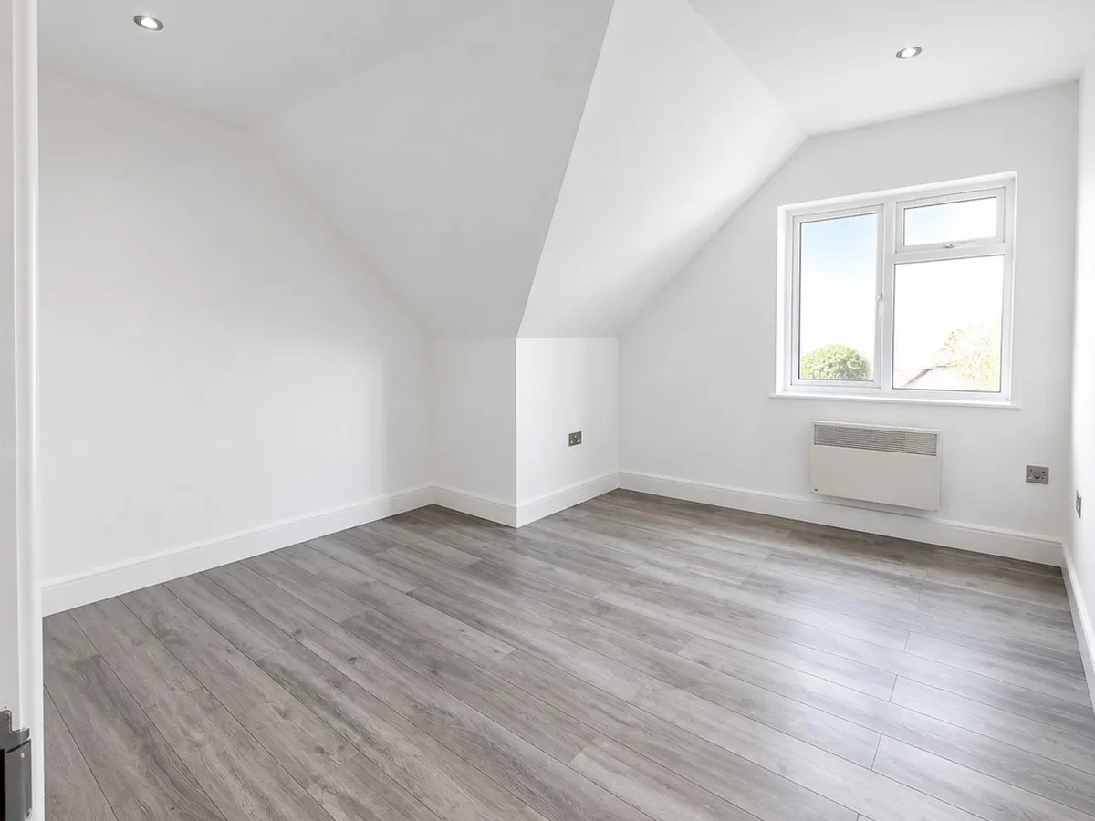 Feltham, TW13, photo 13