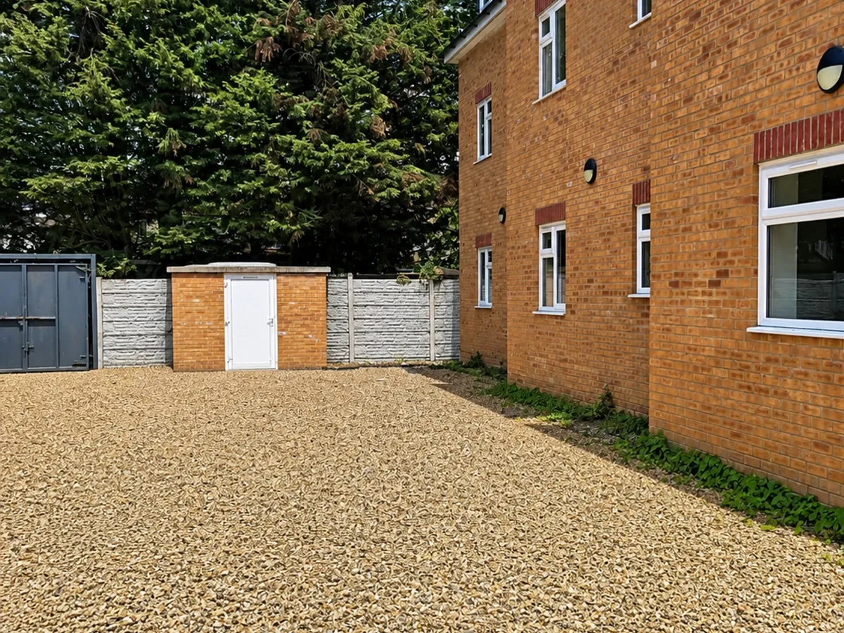 Feltham, TW13, photo 28