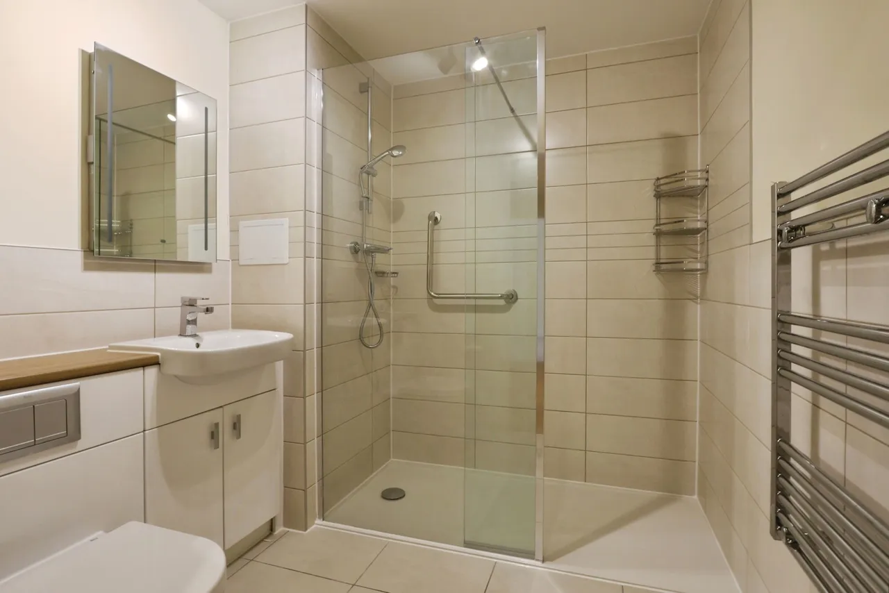 Macaulay Road, Broadstone, BH18, photo 12