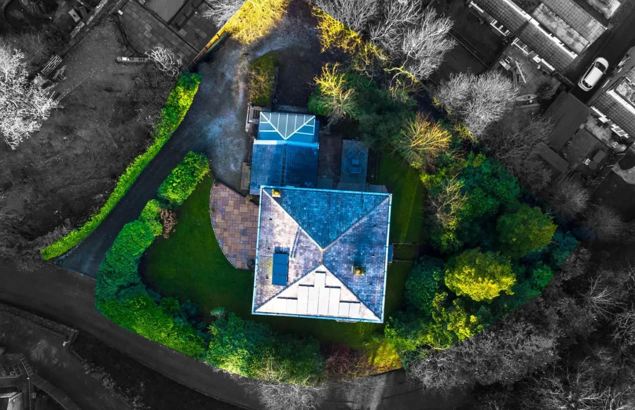 'Heatherby' Astley Bank, photo 16