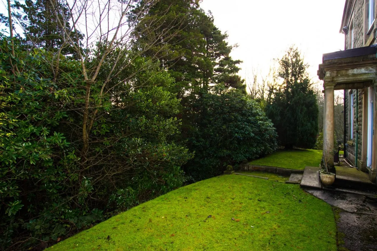 'Heatherby' Astley Bank, photo 31