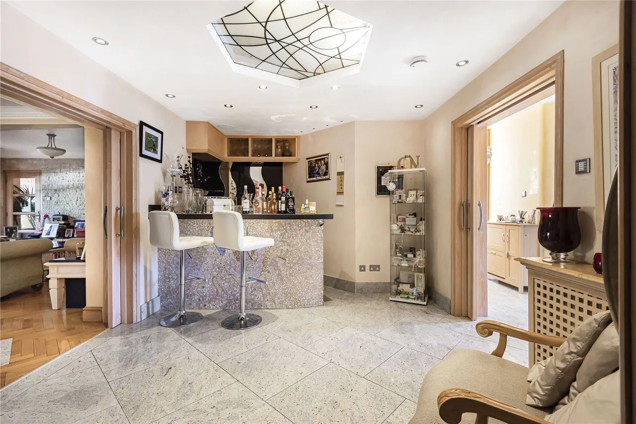 Greenbrook Avenue, Hadley Wood, EN4 0LS, photo 3