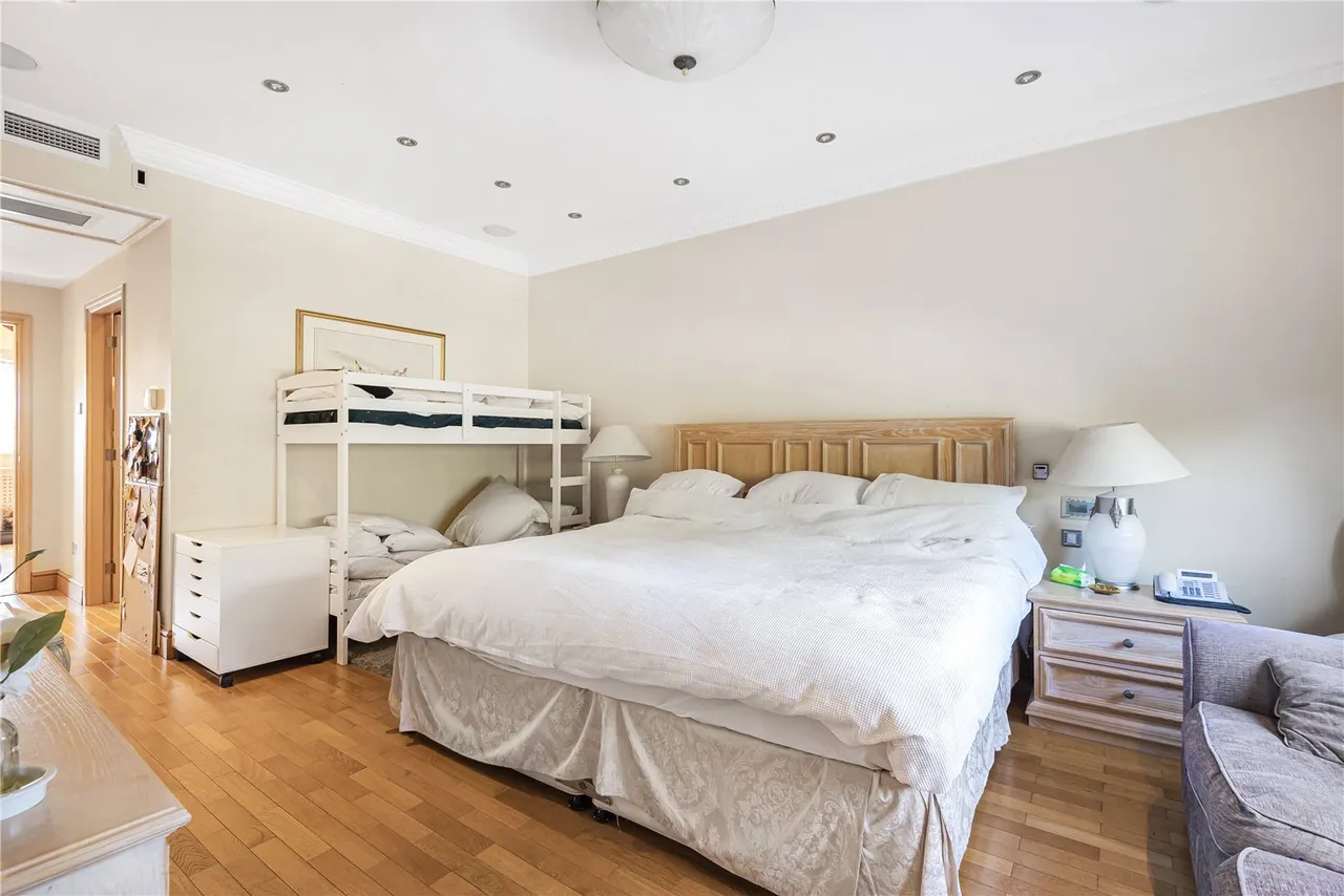 Greenbrook Avenue, Hadley Wood, EN4 0LS, photo 15