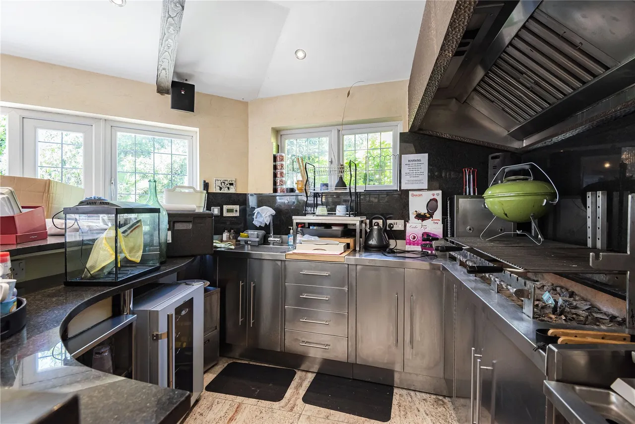 Greenbrook Avenue, Hadley Wood, EN4 0LS, photo 25