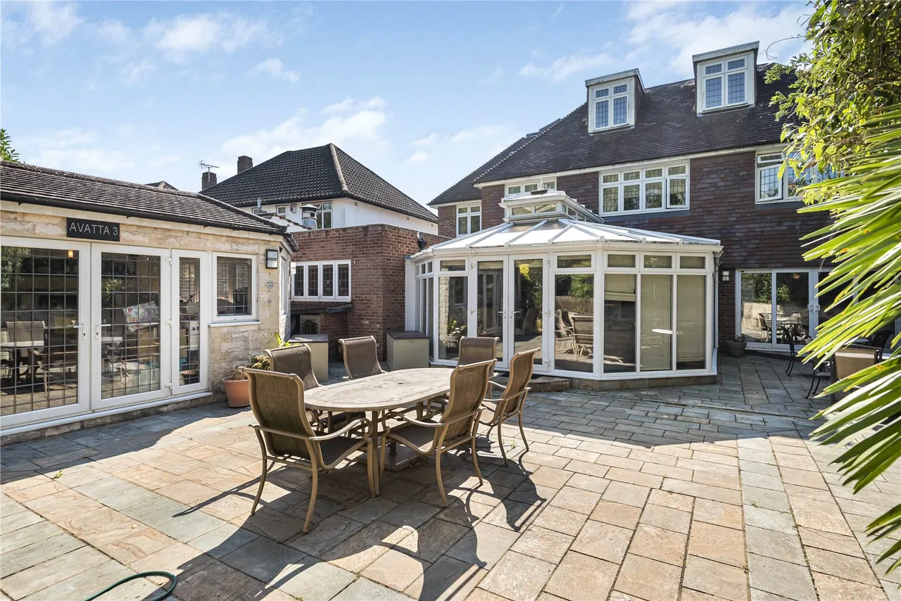 Greenbrook Avenue, Hadley Wood, EN4 0LS, photo 21