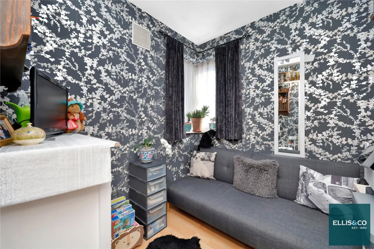 Great North Way, Hendon, NW4, photo 13