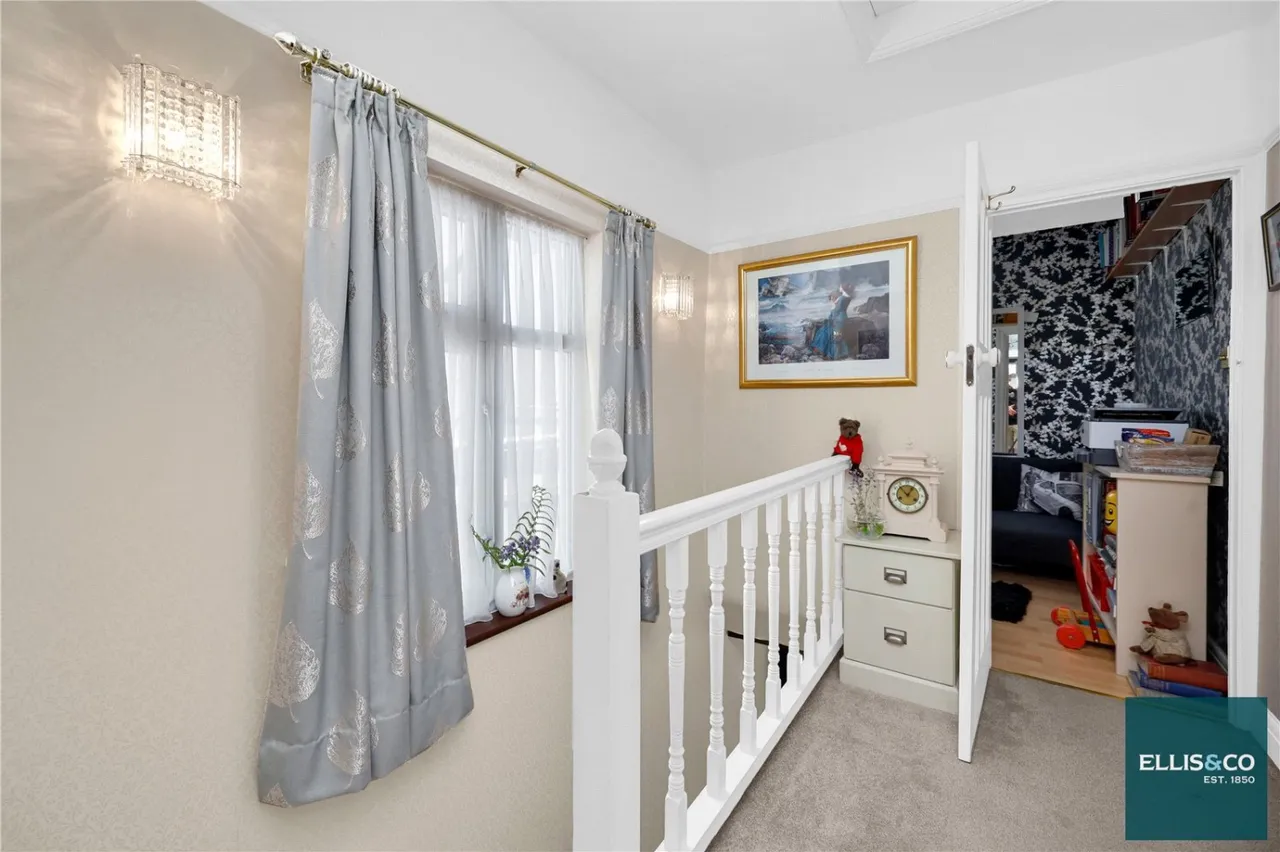 Great North Way, Hendon, NW4, photo 12