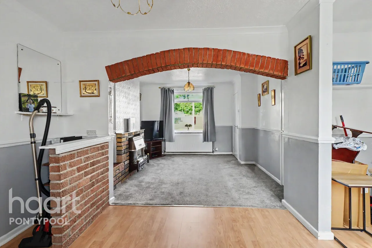 Prince Street, Pontypool, NP4, photo 4