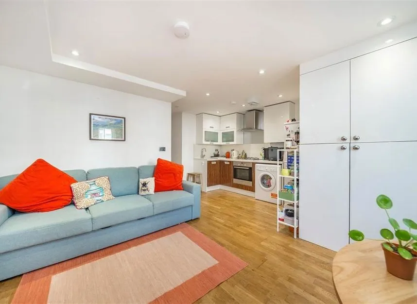 Arbuthnot Road, New Cross, SE14, photo 2
