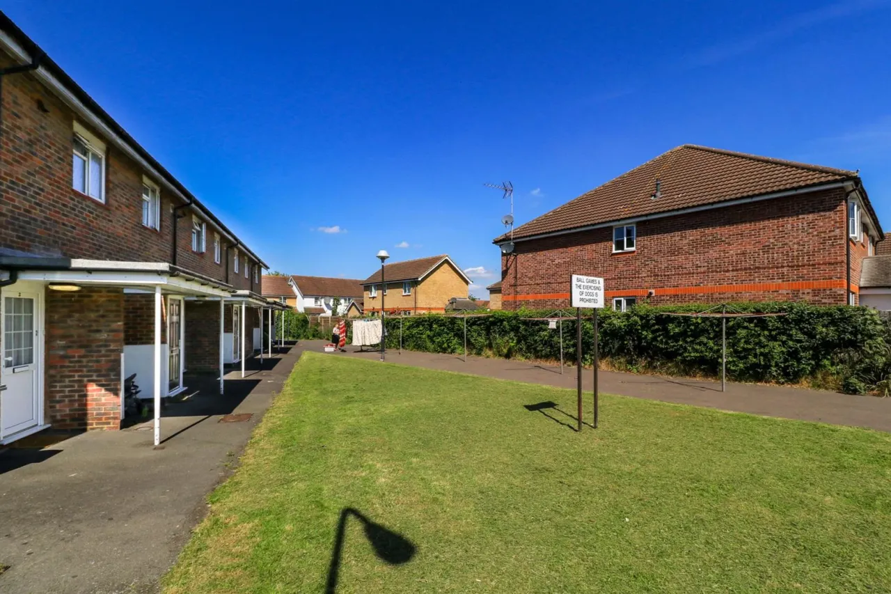 The Lawns, Chingford, E4 9BZ, photo 25