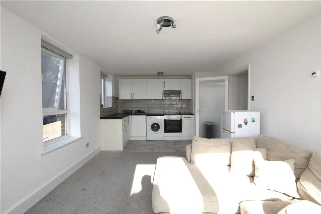 Ross Road, London, SE25, photo 3