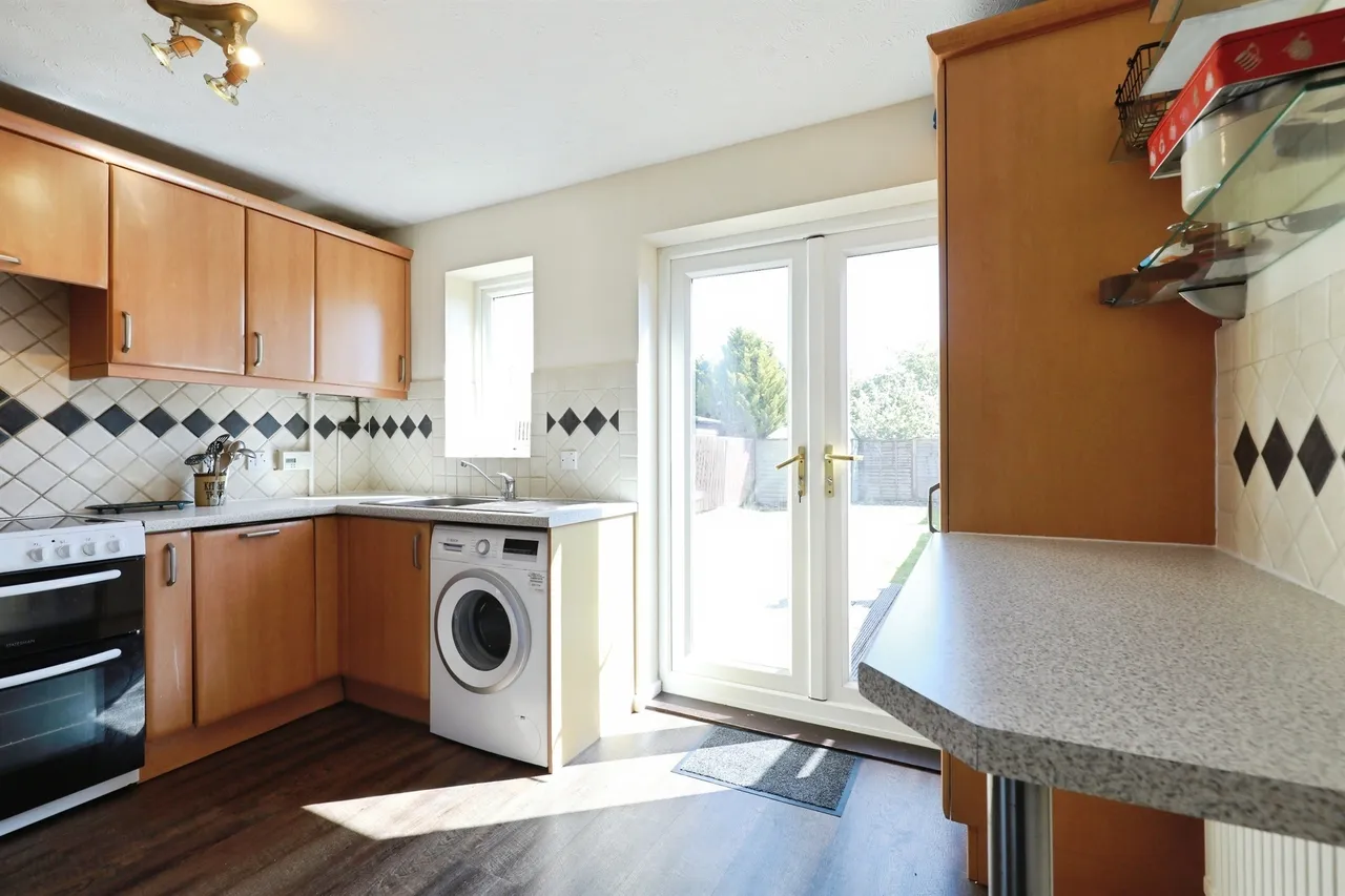 Glenmore Road, Carterton, photo 6
