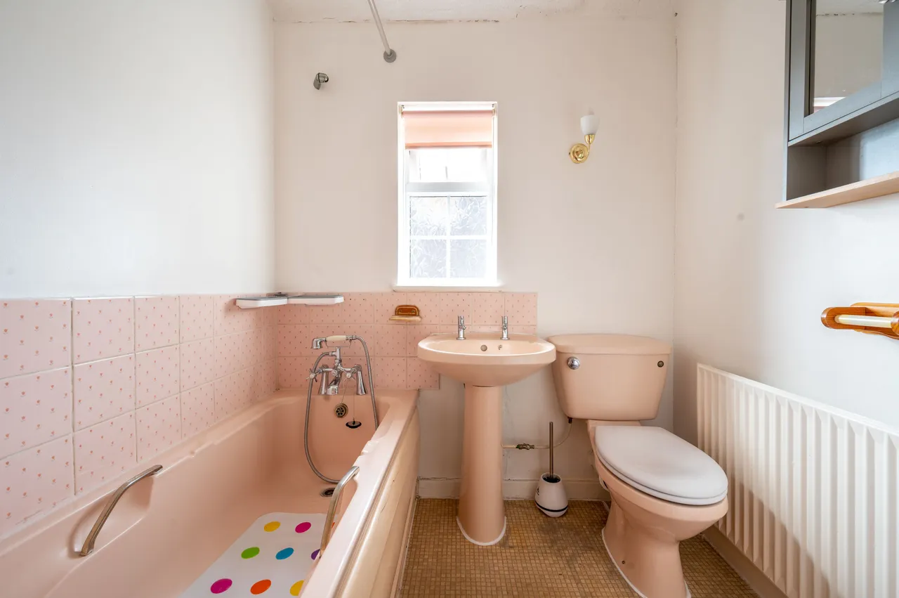 16 Linkway, Guildford, photo 9