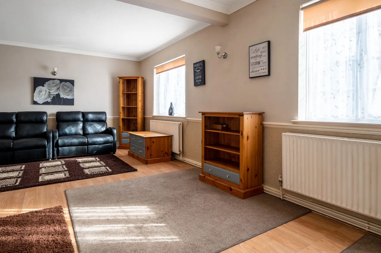 16 Linkway, Guildford, photo 2