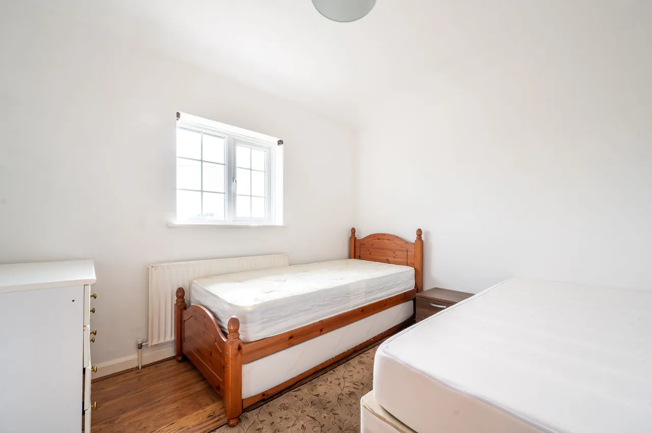 16 Linkway, Guildford, photo 8