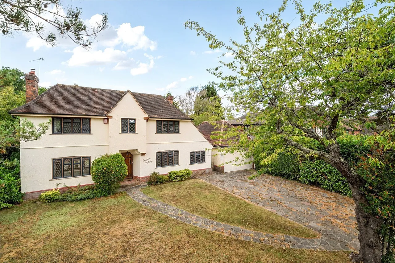 3 bed house for sale — Sunnydale, Farnborough Park, BR6