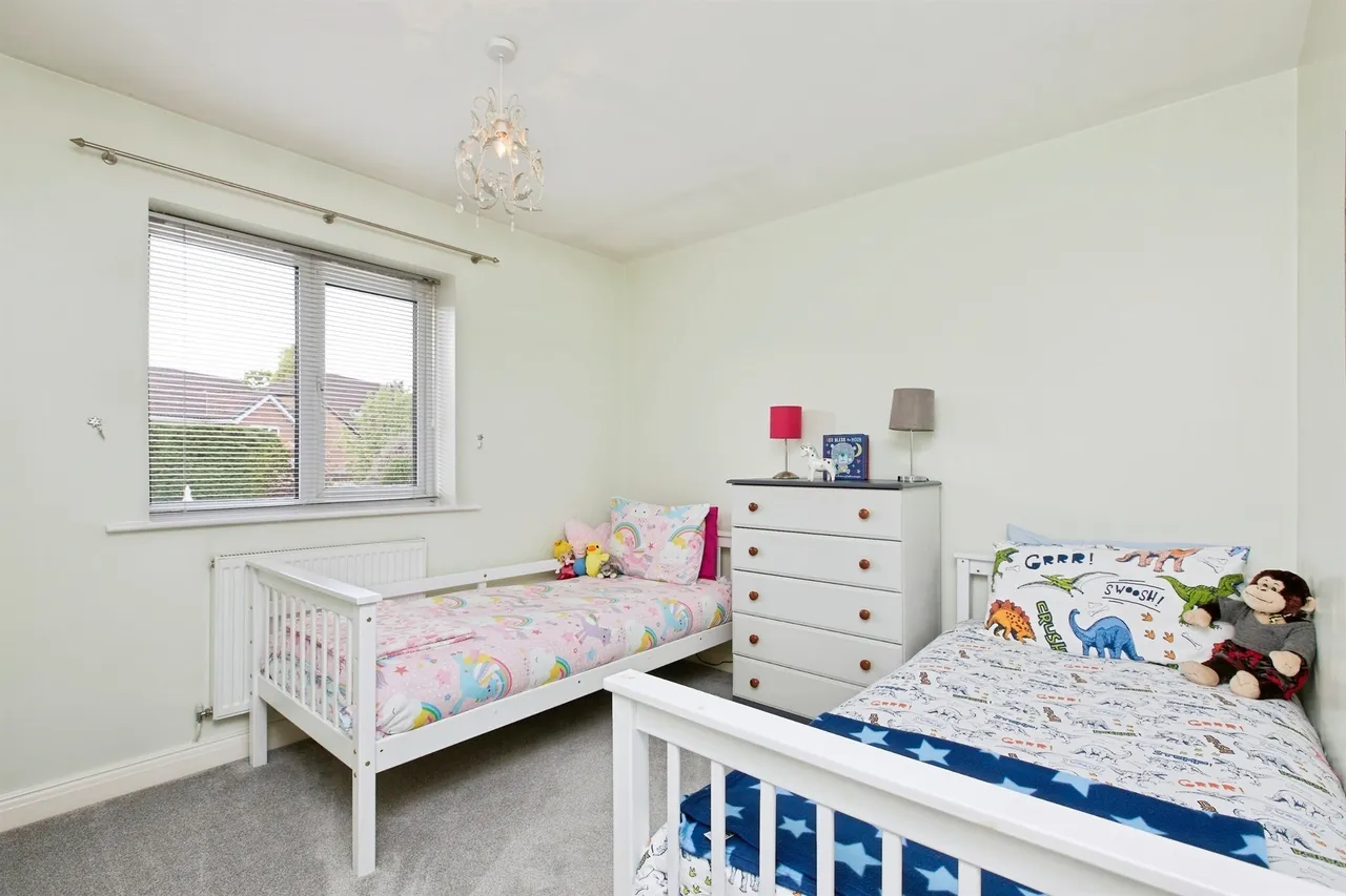 Cloisters Court, Oakwood, DE21, photo 16