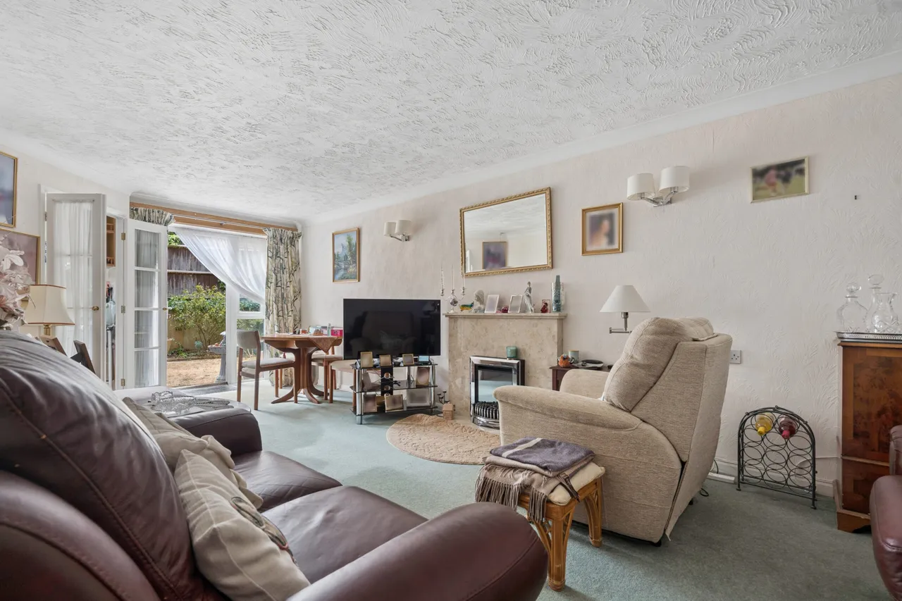 Crosfield Court 244-248 Lower High Street, Watford, Watford, WD17 2DB, photo 2