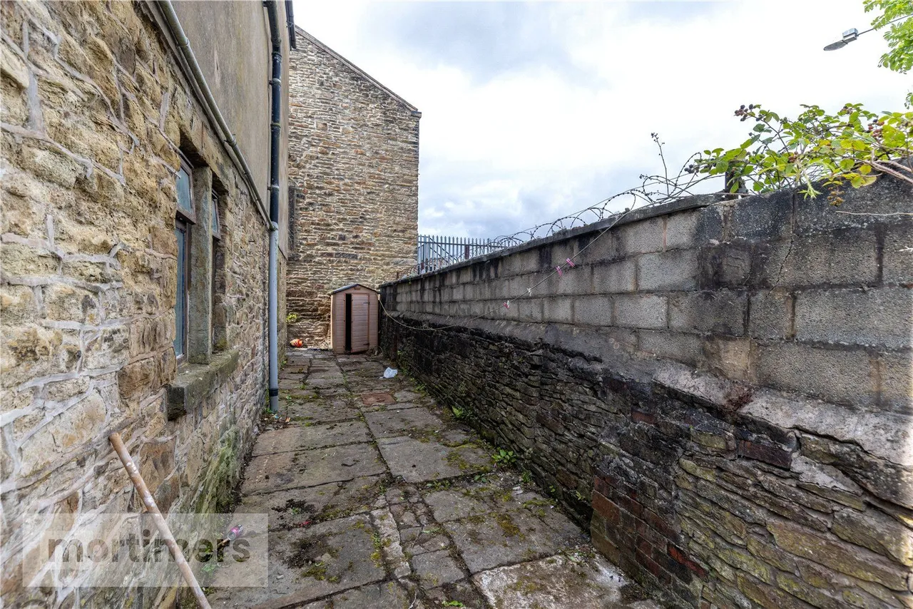 High Street, Rishton, BB1, photo 20