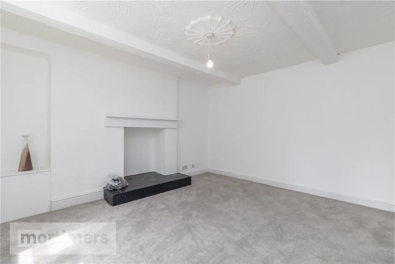 High Street, Rishton, BB1, photo 12
