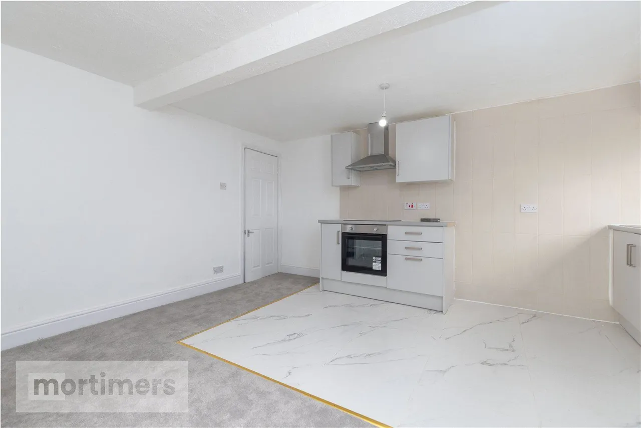 High Street, Rishton, BB1, photo 7