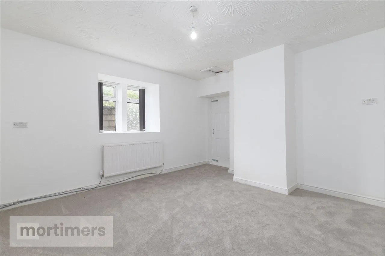 High Street, Rishton, BB1, photo 10
