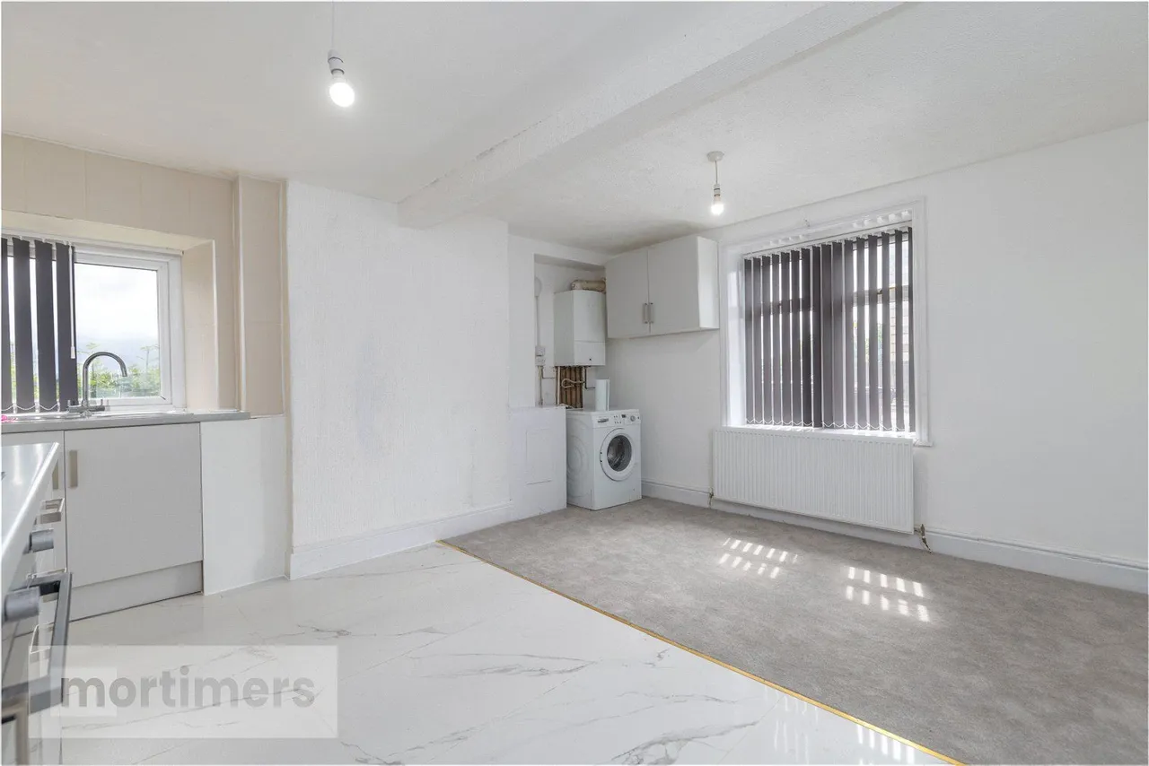 High Street, Rishton, BB1, photo 6