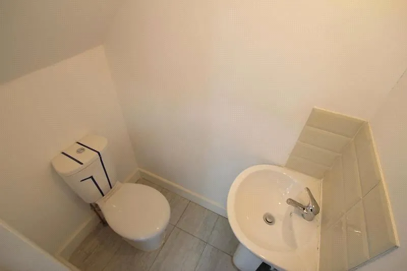 Carlton Road, Romford, RM2, photo 5