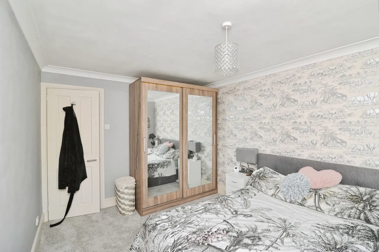 Southover Place, Burwash, TN19, photo 15