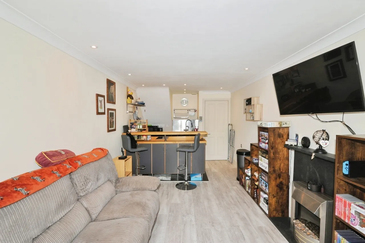 Southover Place, Burwash, TN19, photo 21