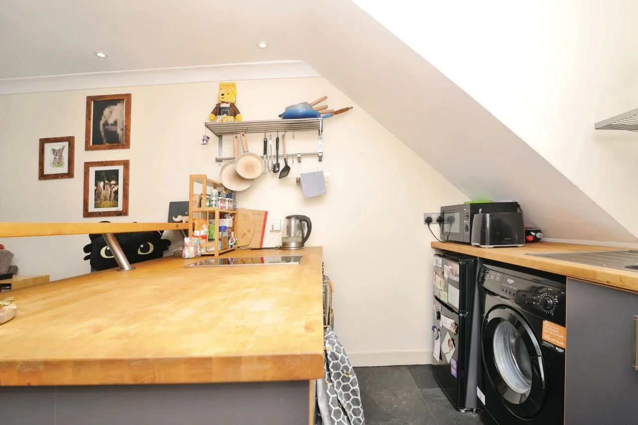 Southover Place, Burwash, TN19, photo 18