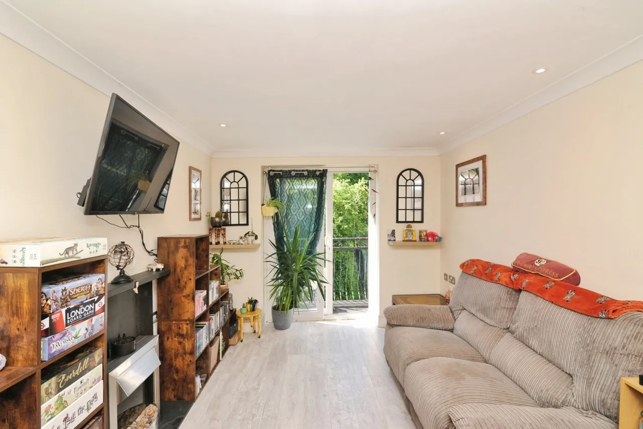 Southover Place, Burwash, TN19, photo 22
