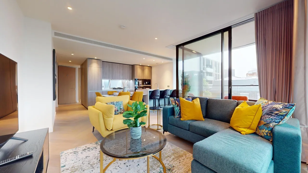 2 bed flat to rent, Shoreditch High Street, London, EC2A