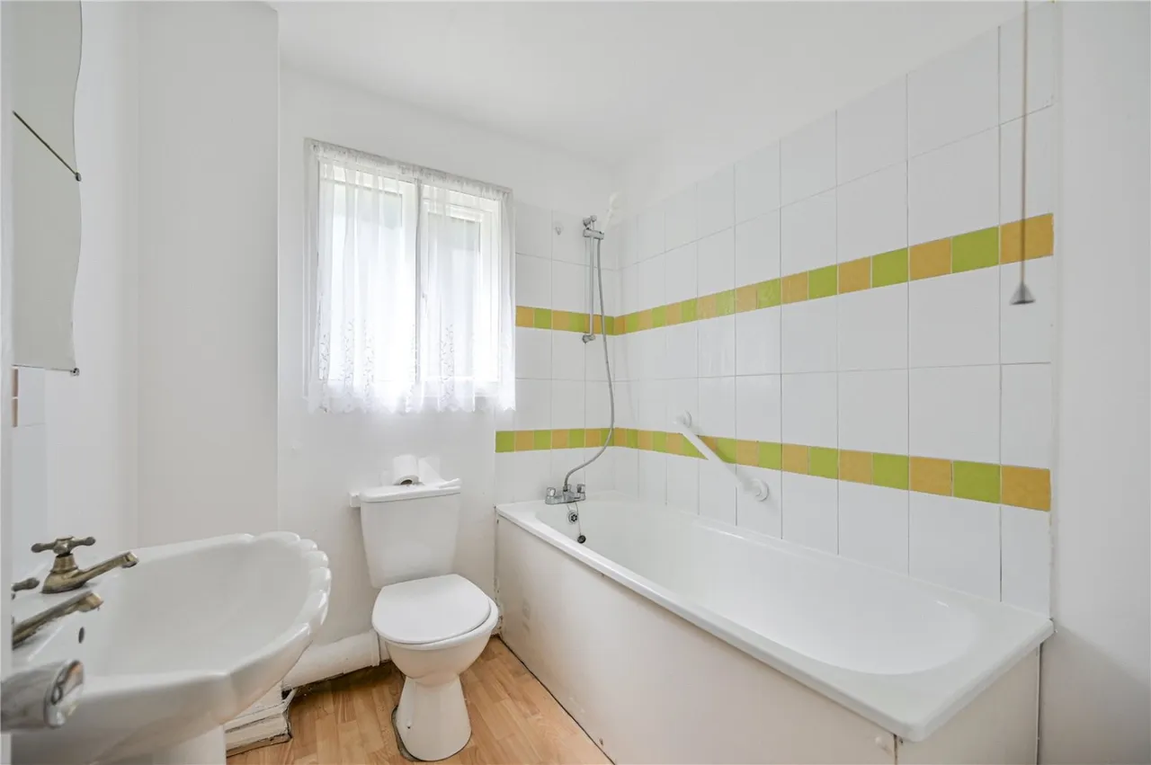 Eastern Road, London, N22, photo 10