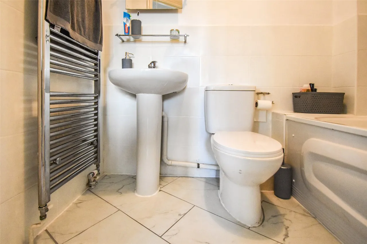 Boxalls Lane, Aldershot, GU11 3QR, photo 8