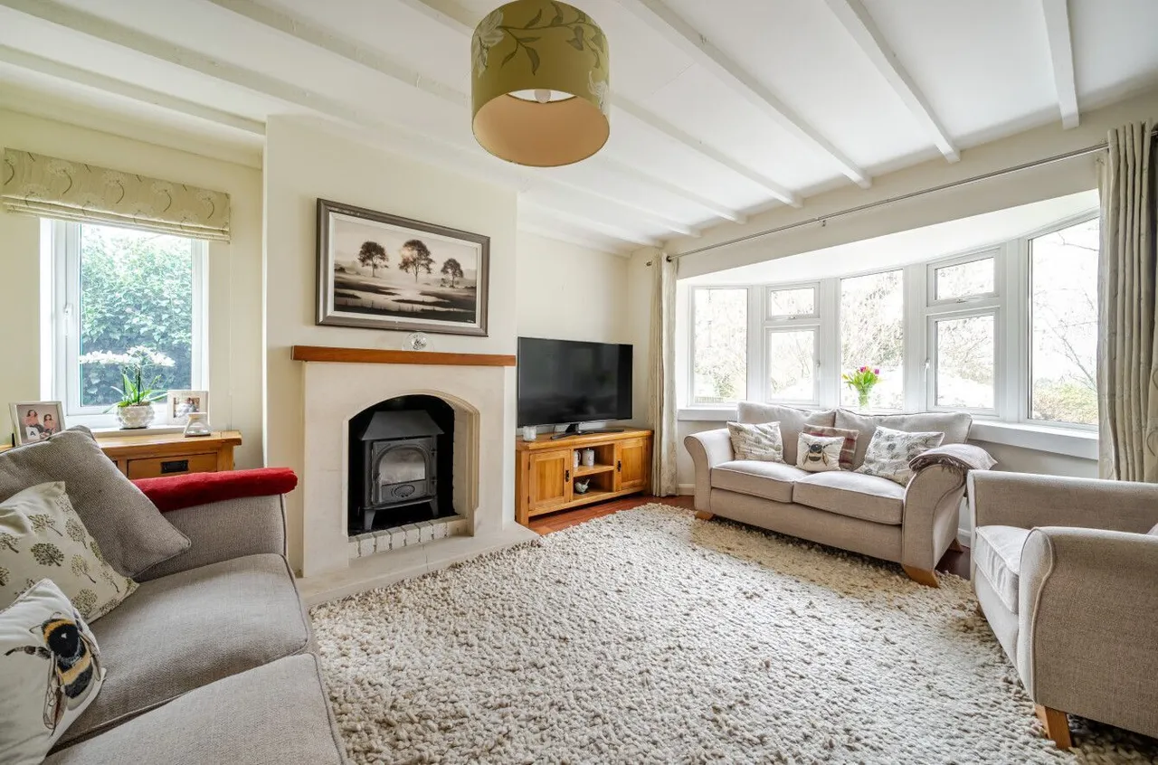 Coulston, BA13, photo 9