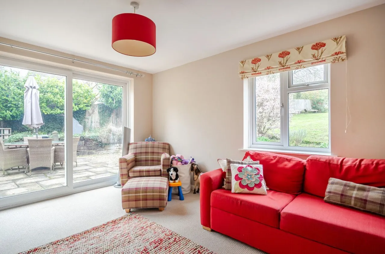 Coulston, BA13, photo 10