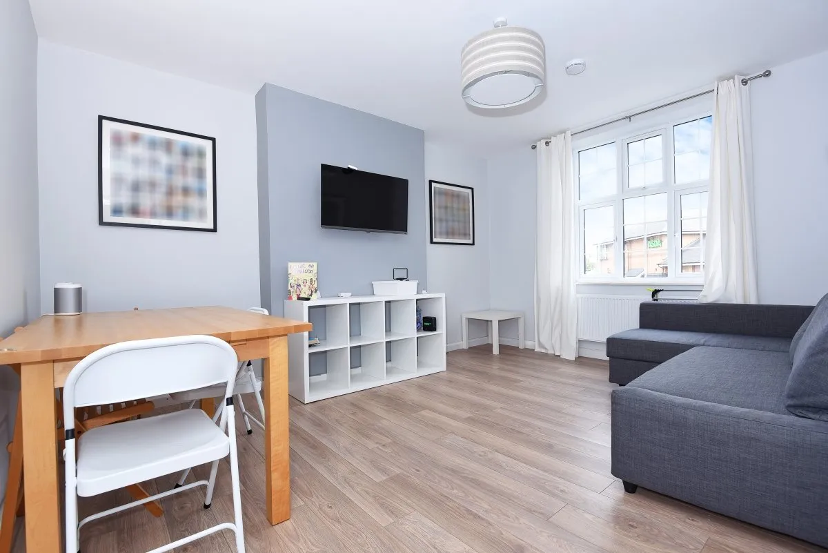 2 bed flat for sale — London Road, Kingston upon Thames, Surrey, KT2