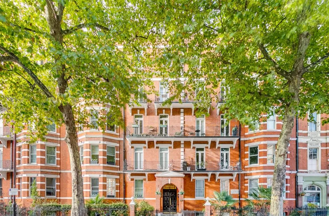 2 bed flat to rent, Old Brompton Road, SW5