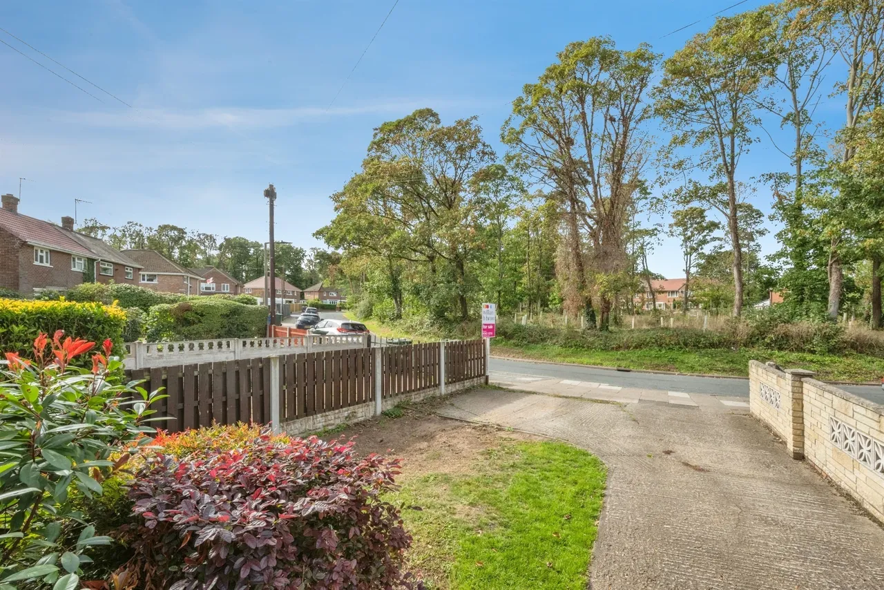 Ansten Crescent, Cantley, DN4, photo 17