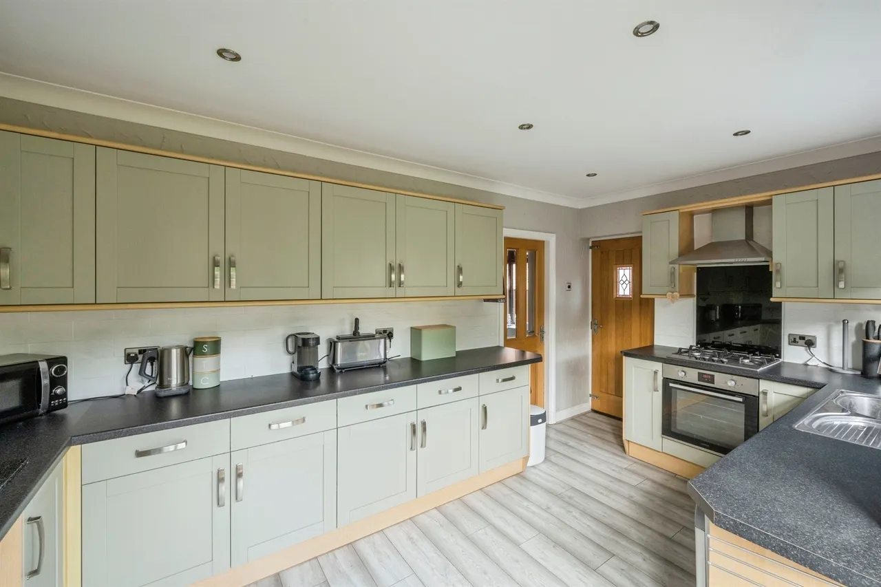 Ansten Crescent, Cantley, DN4, photo 4