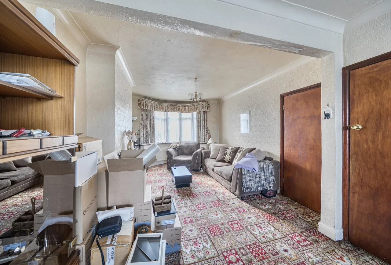 Holden Avenue, London, NW9 8HR, photo 9