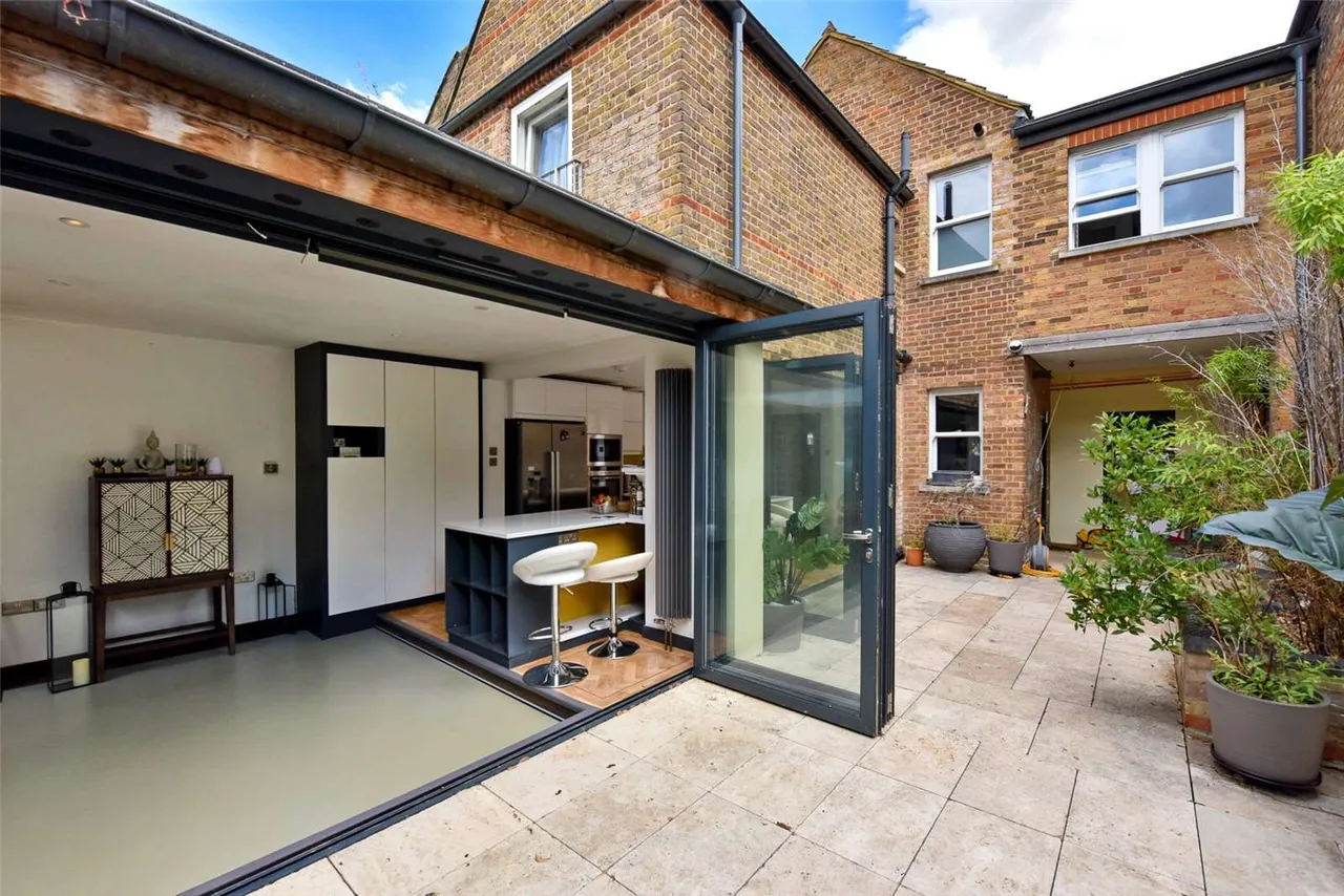 Springfield Road, Windsor, Berkshire, SL4 3PR, photo 4