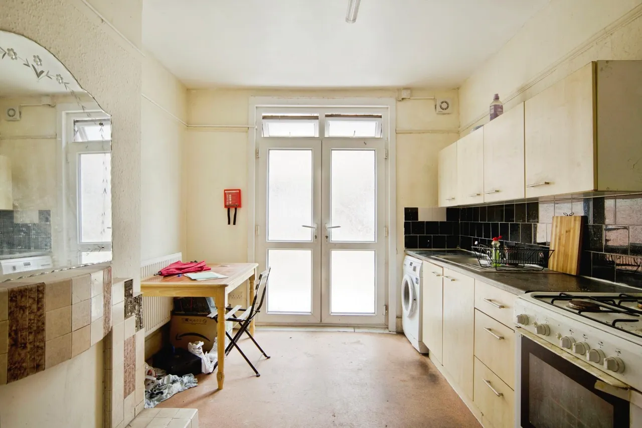 First Avenue, London, E17, photo 7