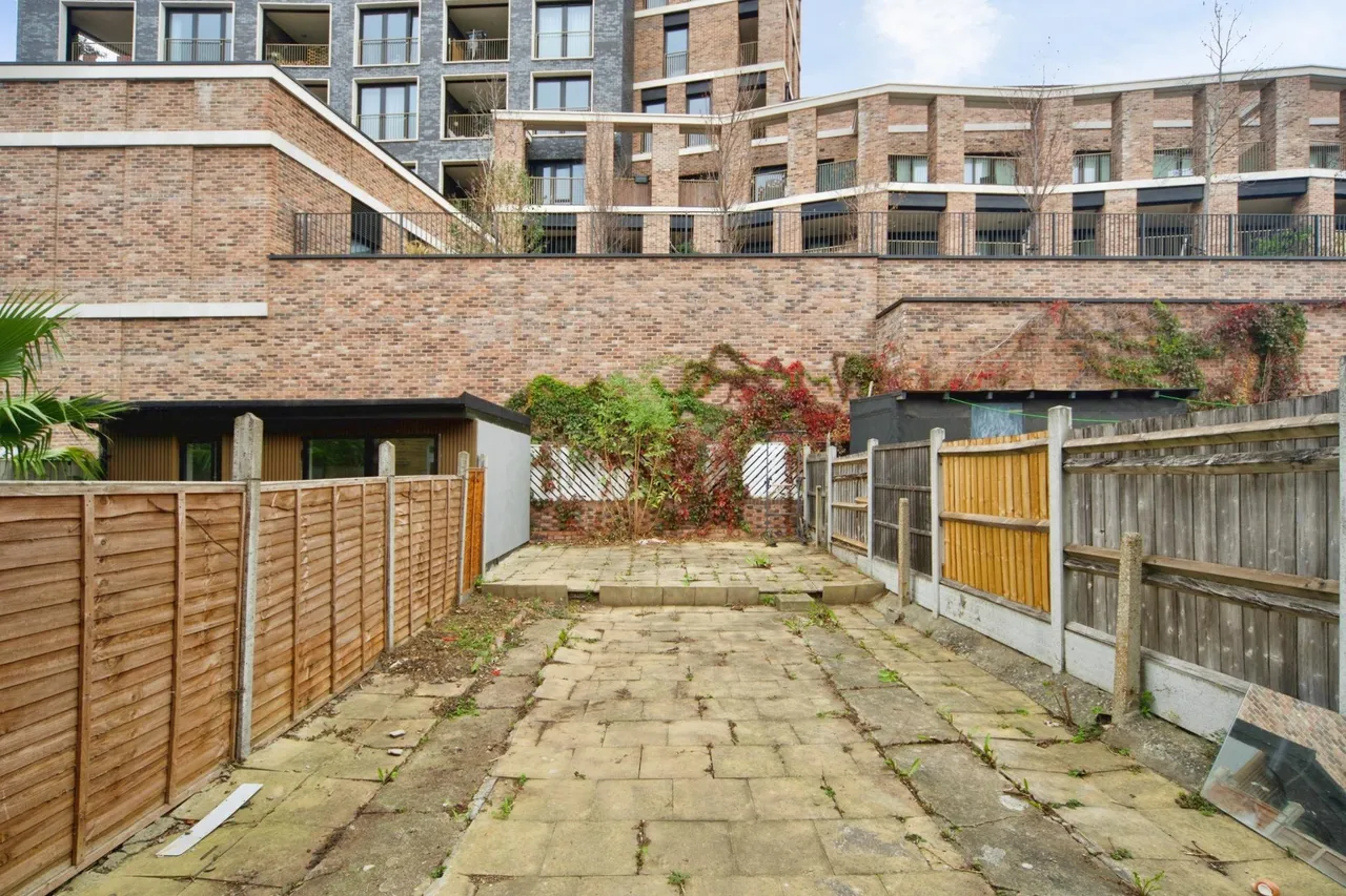 First Avenue, London, E17, photo 15