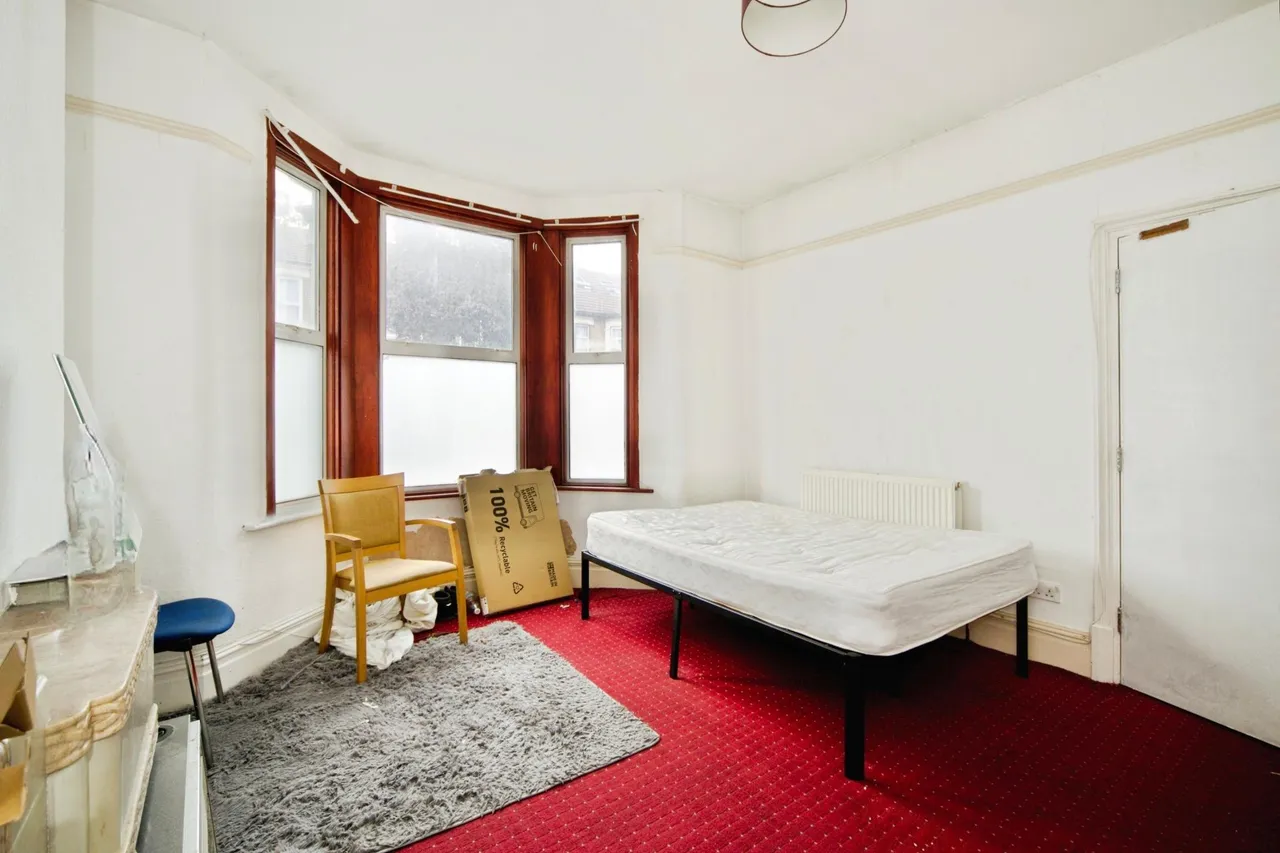 First Avenue, London, E17, photo 13