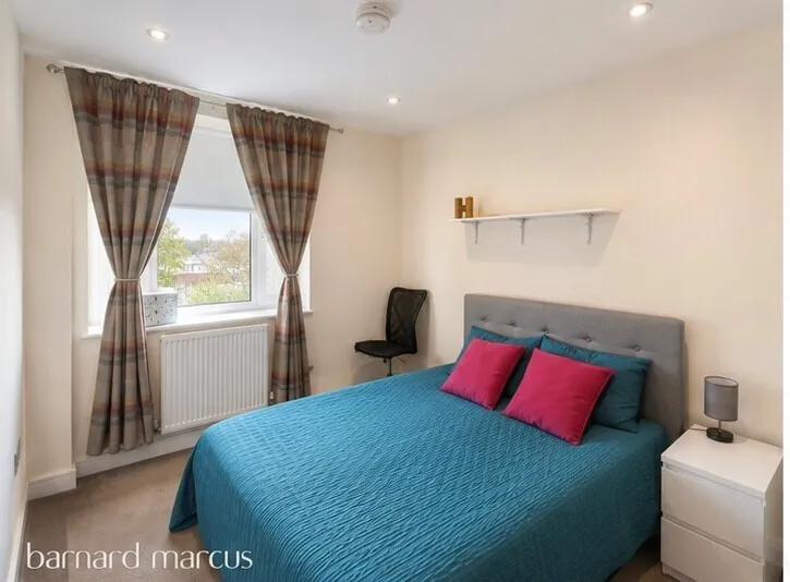 Staines Road, HOUNSLOW, photo 9